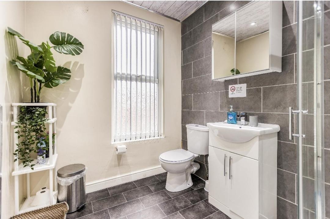 Bright Sunny, Double Bed With Garden, Tv And Wi-Fi Hotell Leeds  Exteriör bild