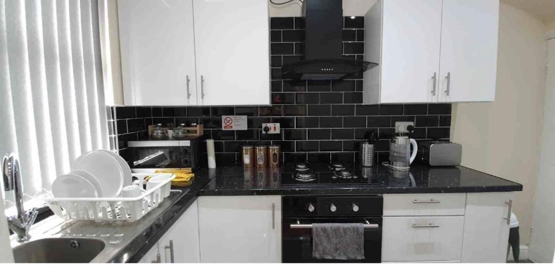 Bright Sunny, Double Bed With Garden, Tv And Wi-Fi Hotell Leeds  Exteriör bild