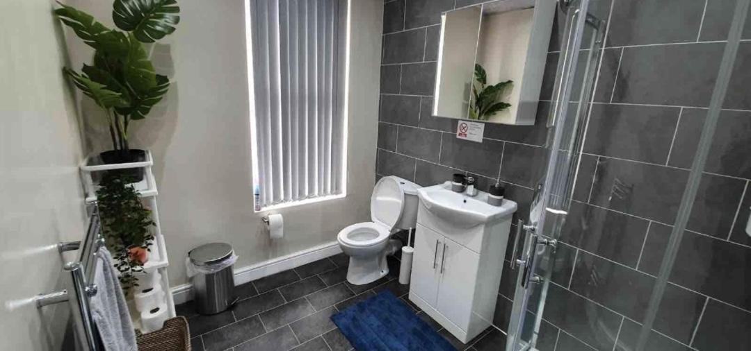 Bright Sunny, Double Bed With Garden, Tv And Wi-Fi Hotell Leeds  Exteriör bild