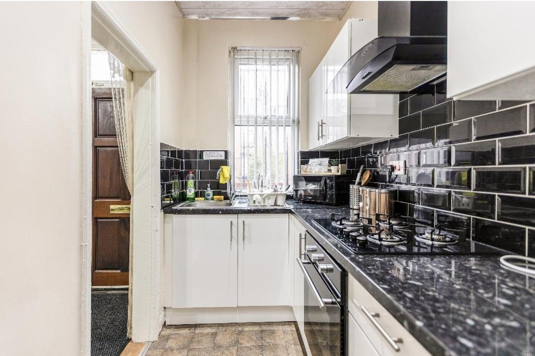 Bright Sunny, Double Bed With Garden, Tv And Wi-Fi Hotell Leeds  Exteriör bild